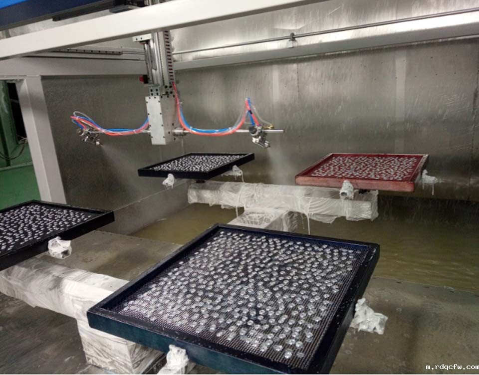 纽扣五轴四盘往复式喷漆设备