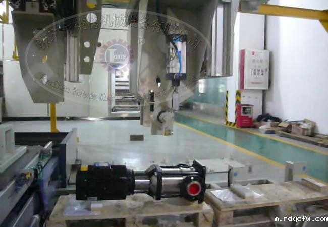 机械手自动装配流水线